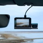 La Dash Cam a tripla camera che difende l'auto anche quando è parcheggiata